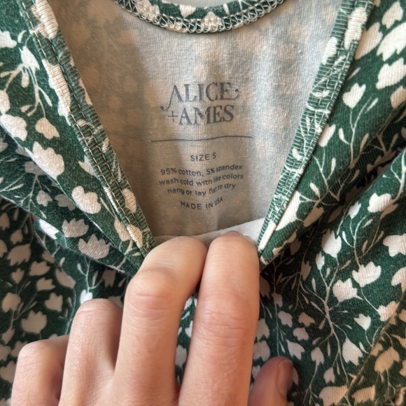 Alice + Ames Short Sleeve Ballet Dress, Size 5 - Picture 4 of 5